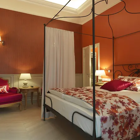 Relais Le Chevalier فندق ريغا