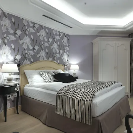 Relais Le Chevalier فندق 4*