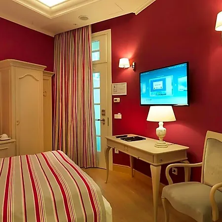 Relais Le Chevalier Szálloda 4*